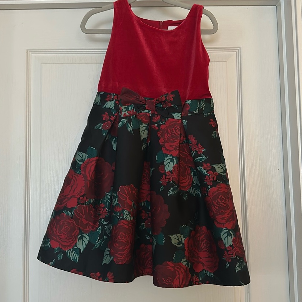 Children’s place 6x-7 sleeveless red velvet dress w floral skirt and bow detail